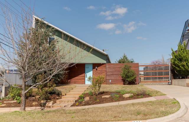 Modern Living + Downtown OKC + 3 bedrooms + 2 Car Garage