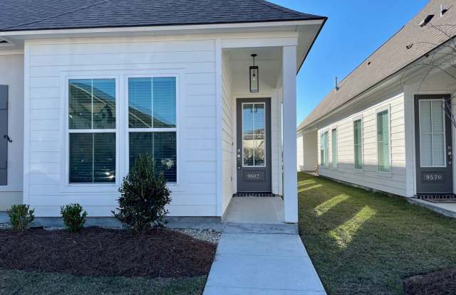 Beautiful new 3 bedroom 2 bath end unit with side porch! photos photos