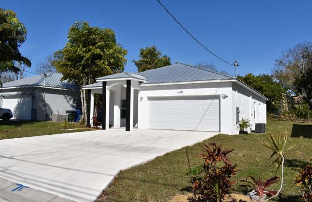 Photo of 780 8th Ave Ne