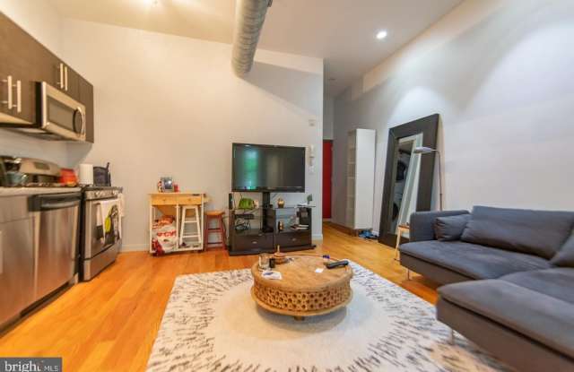 1320 PINE Street unit: 2F