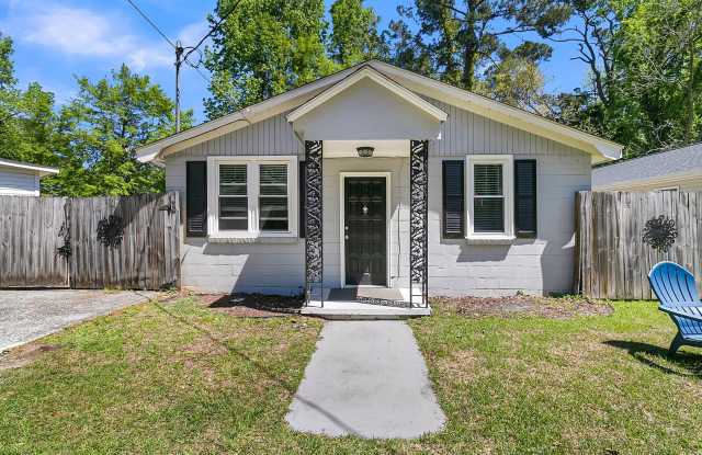 Photo of Charming West Ashley Bungalow