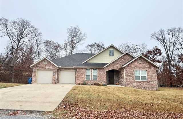 Photo of 33 Leona  DR