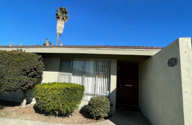 Great location in Camarillo - Las Posas Garden - 2290 Camilar Drive, Camarillo, CA 93010