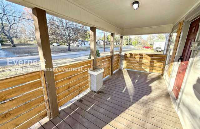 8211 5th Avenue North