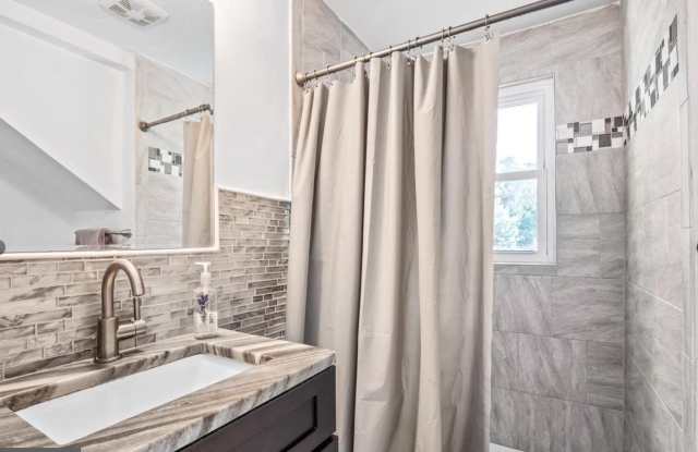 2617 East Maple Street