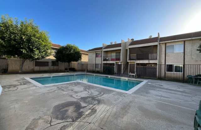 1520 N California Ave