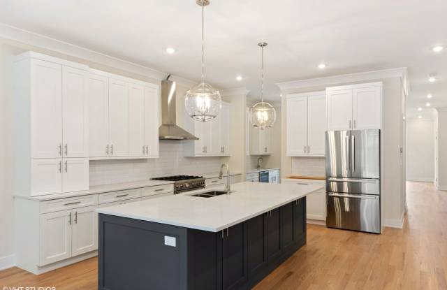 Condo Quality 3,400 SF Duplex Down in Roscoe Village, Pet Friendly
