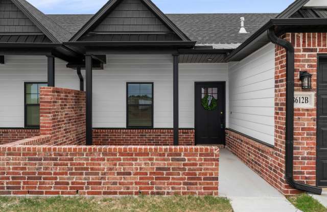 Brand New Duplex, 3 Bedroom, Off Chad Colley Blvd! - 8708 Cantera Dr., Fort Smith, AR 72916