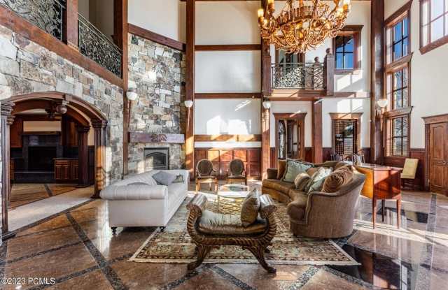 5320 Cove Hollow Lane