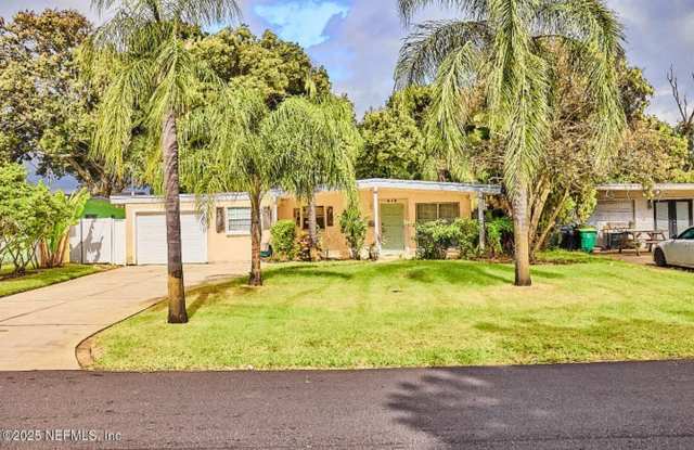 819 4TH Avenue N, Jacksonville Beach, FL 32250