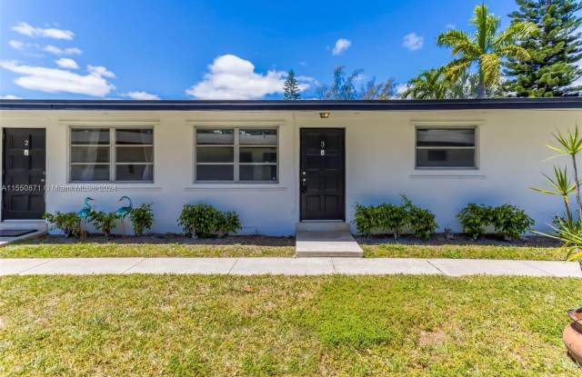 2215 Jackson St - 2215 Jackson Street, Hollywood, FL 33020