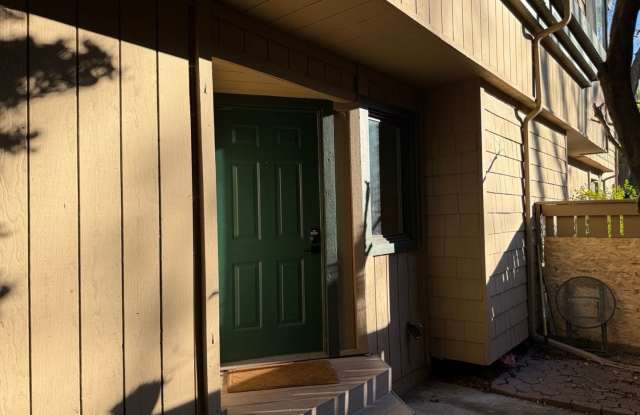 Photo of Well Appointed 3 Bedroom 2.5 Bath Townhome in Perfect Campbell Location!