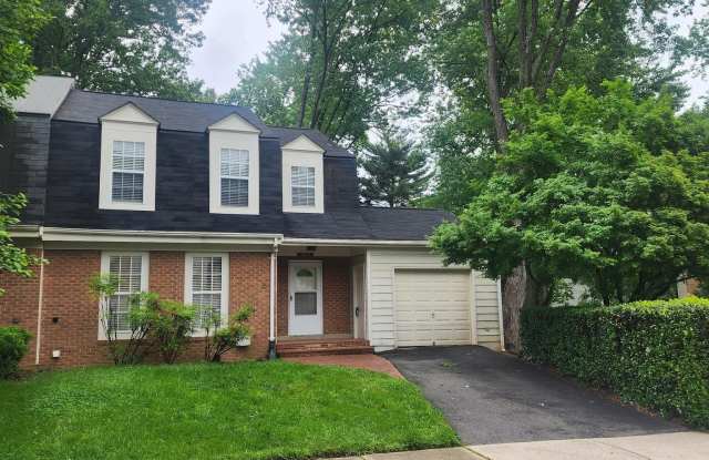 Photo of 10024 DOWNEYS WOOD Court