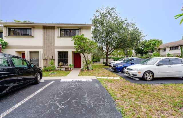 3024 S Oakland Forest Dr