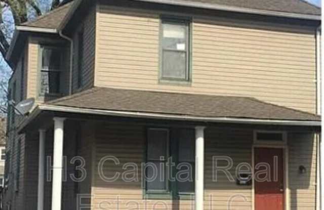 2251 Delmar Ave