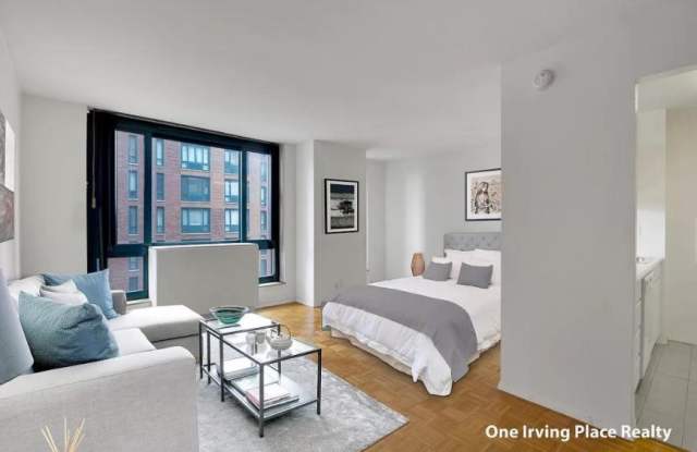 Photo of 7 Lexington Avenue