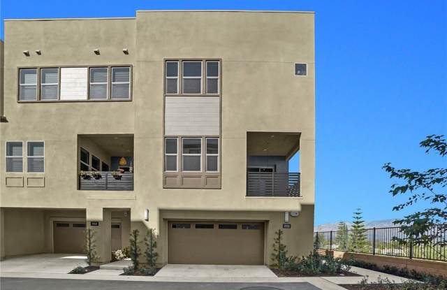 Photo of 1958 Hollyleaf Terrace