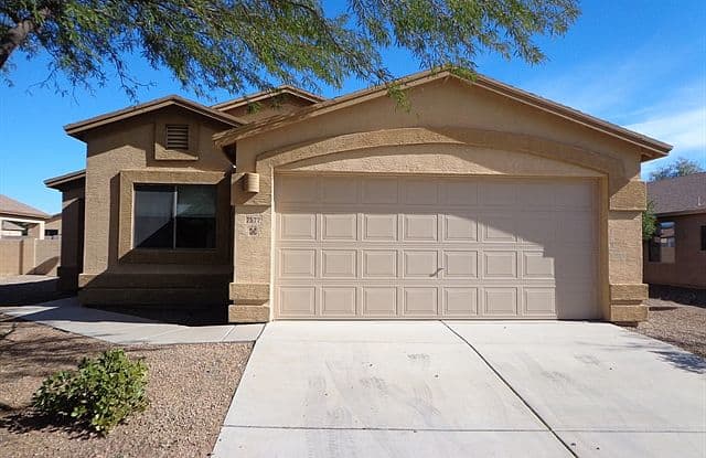 7577 S Carlisle Ave - 7577 South Carslisle Avenue, Drexel Heights, AZ 85746