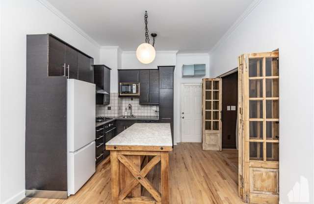 1441 North Elk Grove Avenue