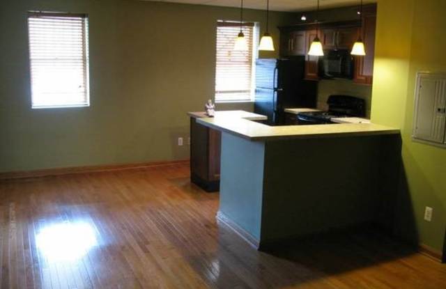 35 North Saginaw Street