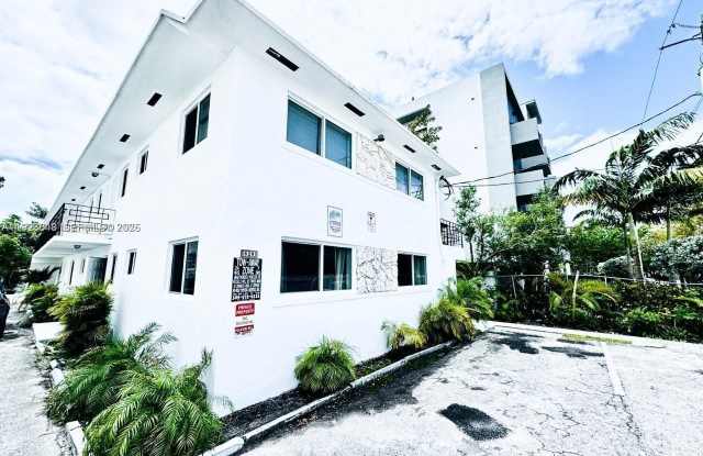 Photo of 828 SW 2nd St