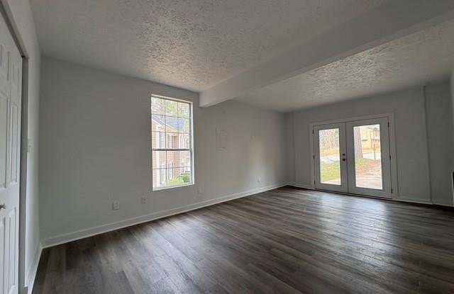 728 Fox Valley Drive