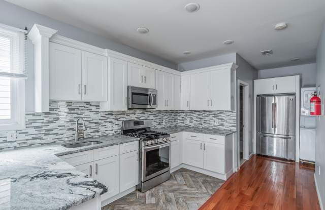 Photo of 164 AVENUE B