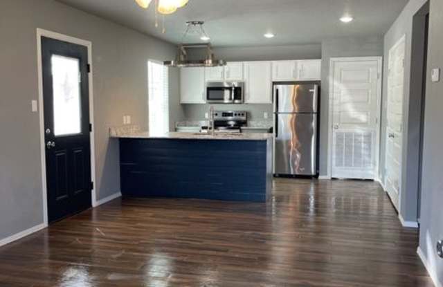 Photo of Tulsa Street Duplexes