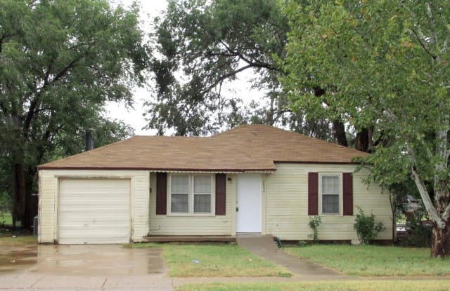 2804 42nd Street - 2804 42nd Street, Lubbock, TX 79413