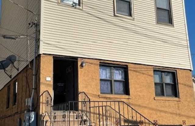 68-72 WEST 18TH ST - 68 West 18th Street, Hudson County, NJ 07086