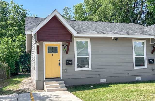 Photo of Newly Renovated 2-Bedroom Duplex Near Downtown!