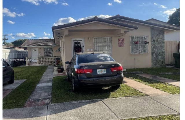 84 E 20th St - 84 E 20th St, Hialeah, FL 33010