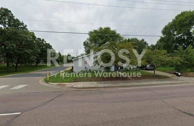 Available July 1st - 1 Bed/1 Bath Triplex in Prior Lake