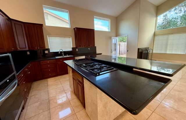 9 Rooms 6 Bedroom 4 baths Granite Kitchen Executive Home For $5990