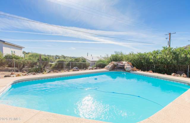 5931 E Carriage Drive