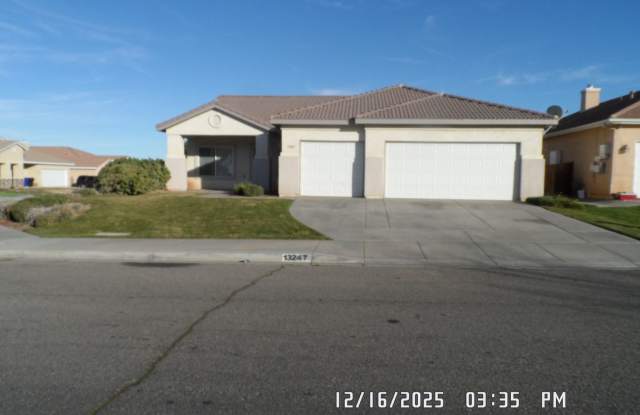 Photo of 4 Bedrooms, 2 Bathrooms, 3 Car Garage, 1899 sq. ft., Large Fenced, Front Yard Lawn, Near Schools  Shopping
