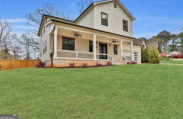 Photo of 2415 Rugby Avenue