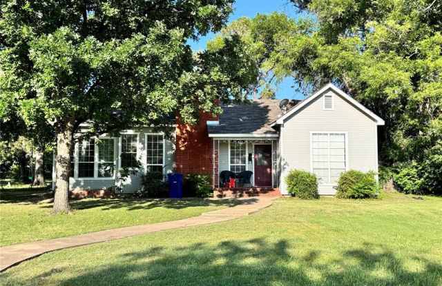 1903 Elizabeth Drive