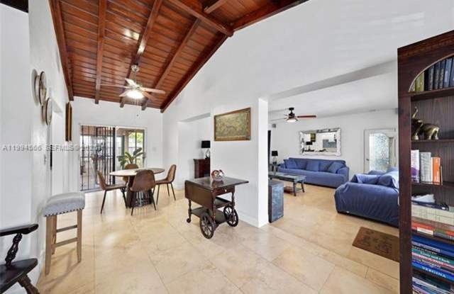 2834 SW 33rd Ave, Miami, FL 33133