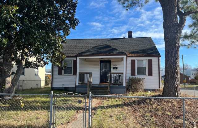 2-bedroom 1 bath cottage