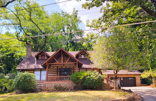 3501 Berkley Dr