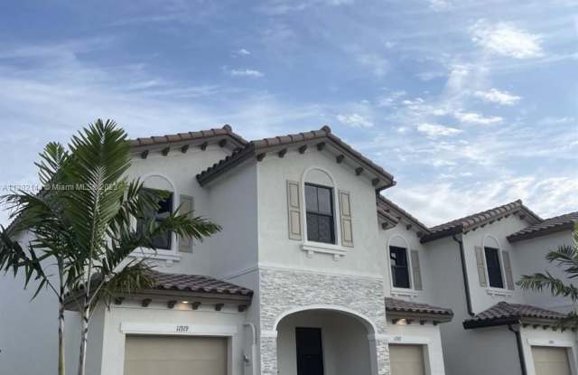 11919 SW 247th Ter