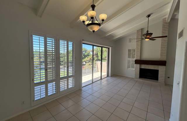 5801 Mira Serena Drive