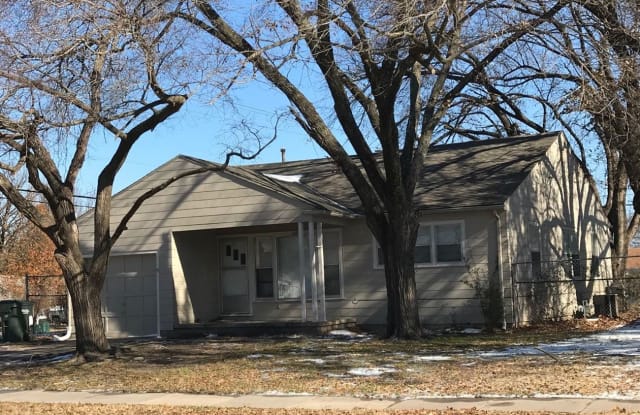 1602 Faulders Ln - 1602 South Faulders Lane, Wichita, KS 67218