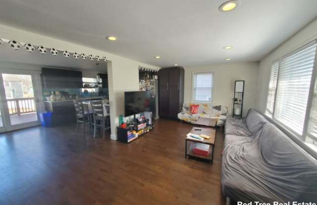 77 Rock Glen Rd.