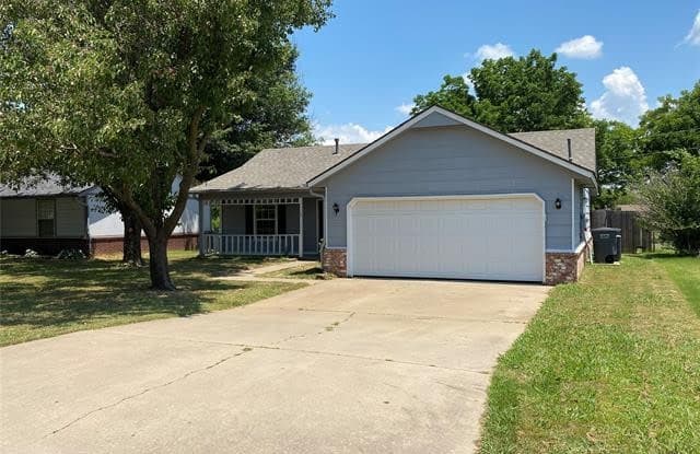 24895 S Eastwood Drive - 24895 South Eastwood Drive, Verdigris, OK 74019