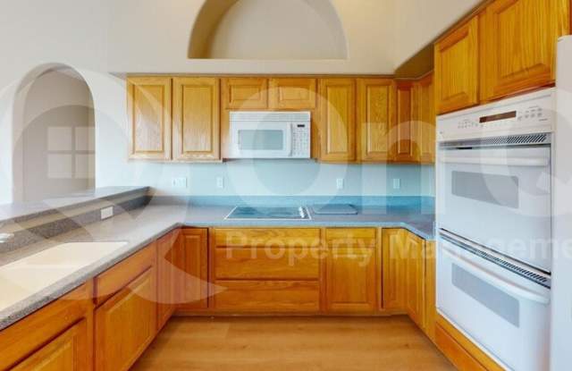 1923 West Muirhead Loop