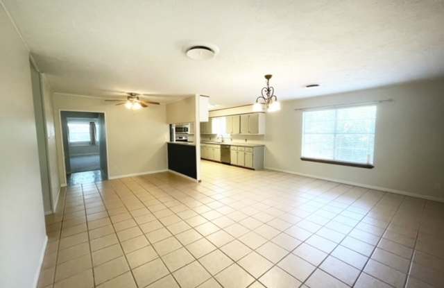 Photo of 103 Cynthia Dr, Kerrville