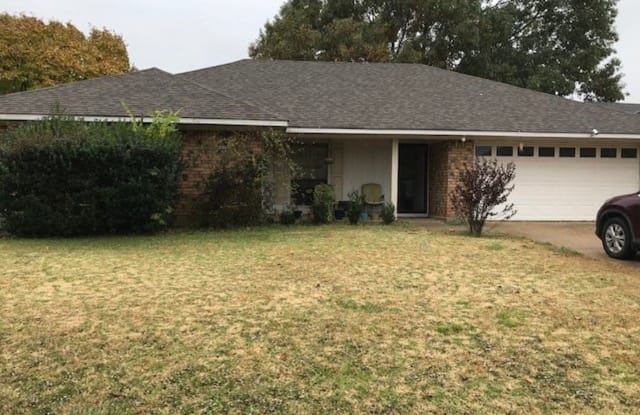 411 Westwood Dr - 411 Westwood Drive, Bossier City, LA 71111