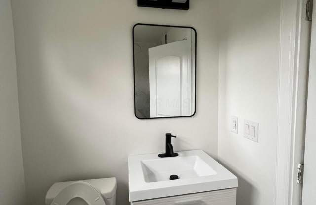 50 N Hampton Road unit: C